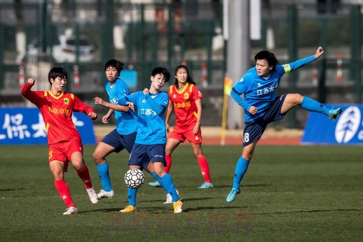 女超联赛新赛季第一阶段战罢 球迷回归为女足“绽放”打气助威